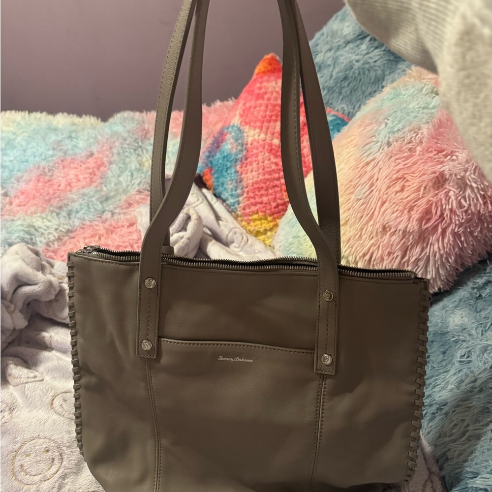 Gray Tommy Bahama purse NEW - Picture 7 of 7